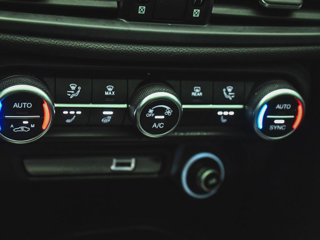 Used 2024 Alfa Romeo Giulia Veloce image 27