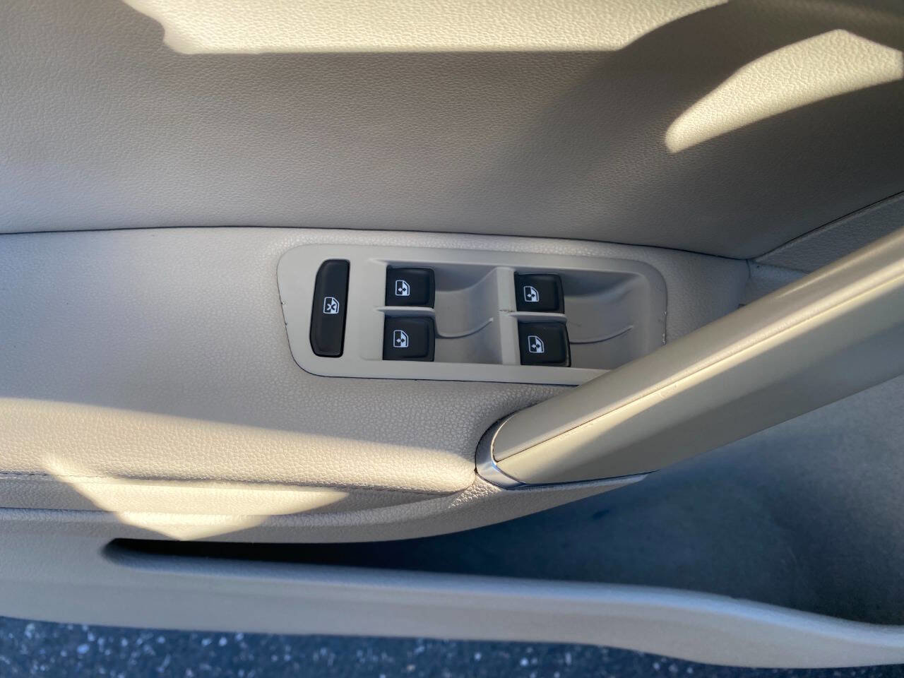 Used 2015 Volkswagen Golf TDI S image 12