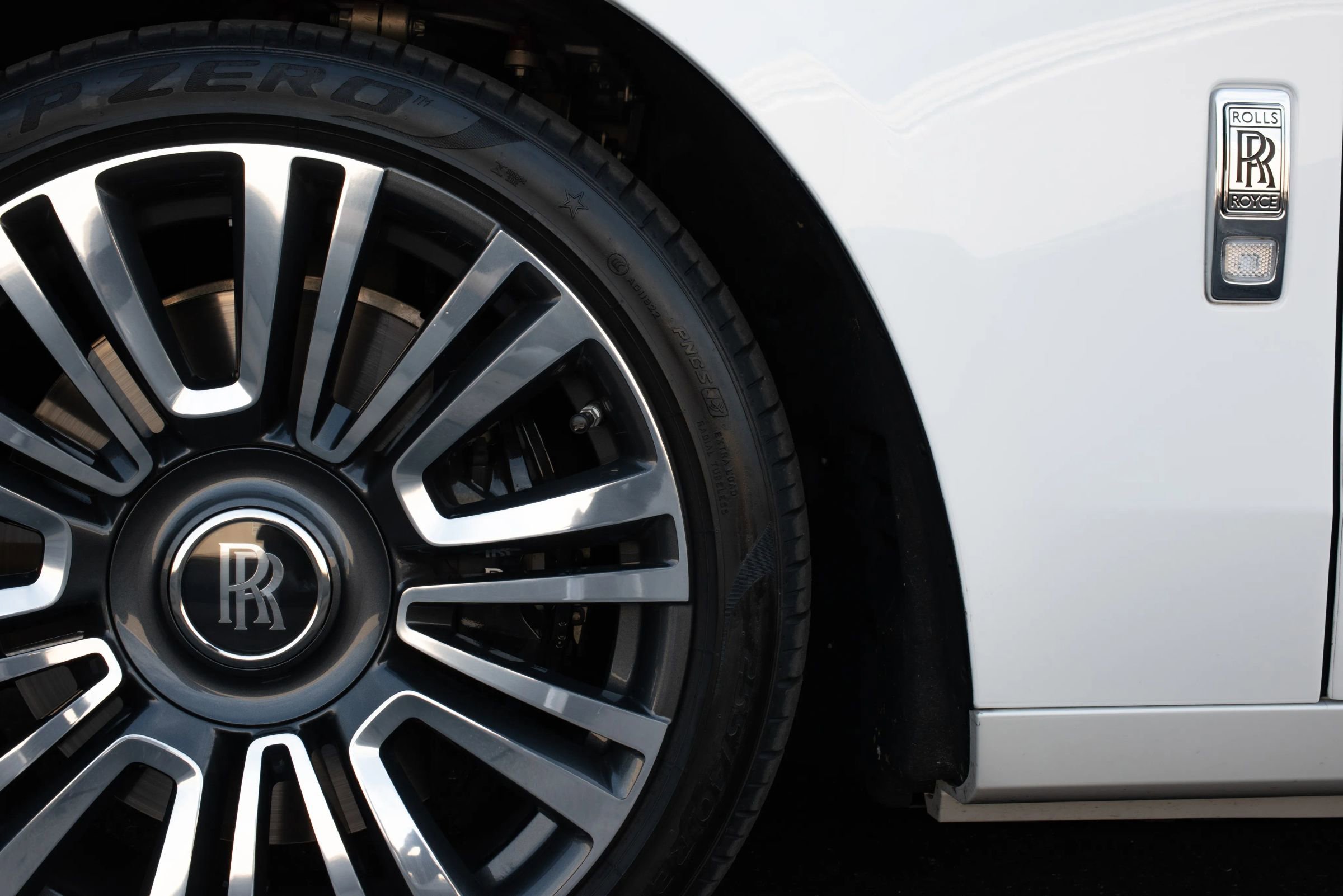 Used 2024 Rolls-Royce Ghost image 41