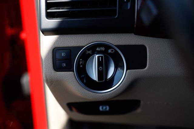 Used 2012 Mercedes-Benz GLK 350 2WD image 48