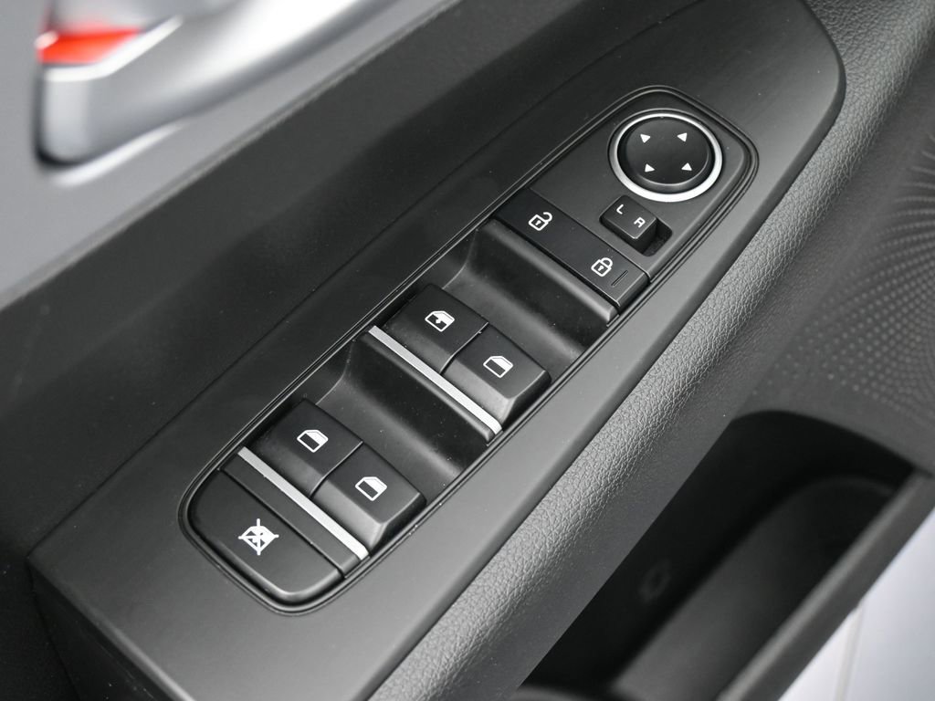 Used 2023 Kia Forte LXS image 13