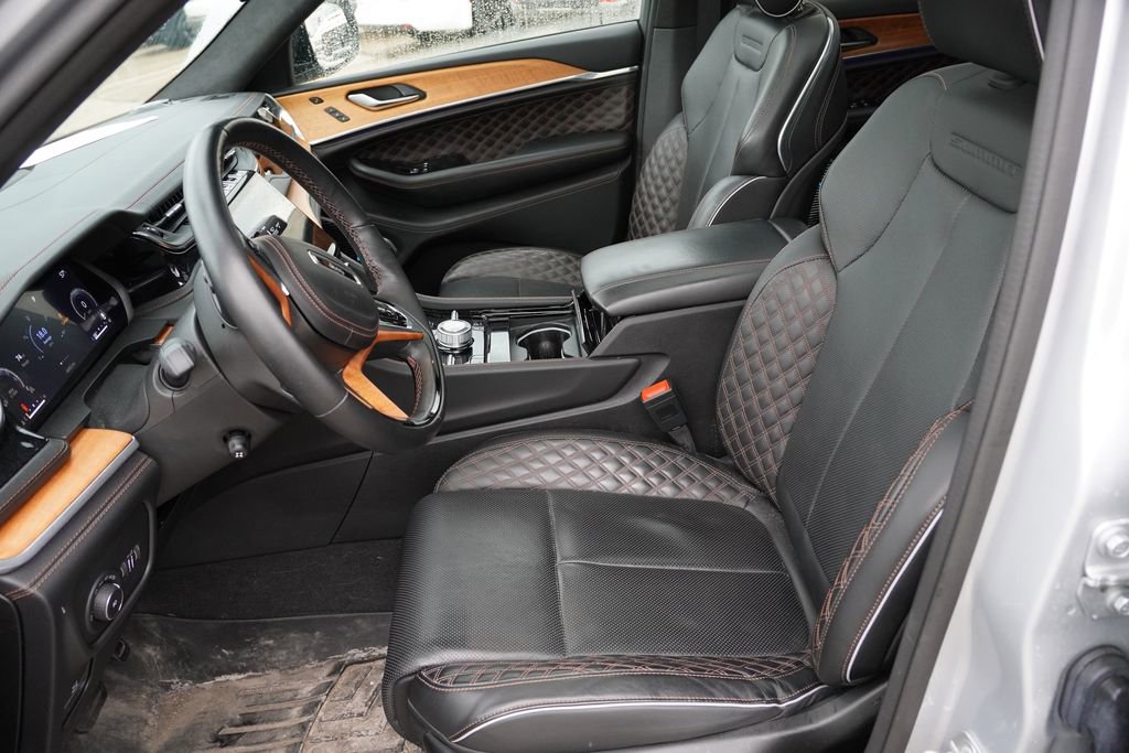 Certified 2022 Jeep Grand Cherokee L Summit AWD/4WD image 6