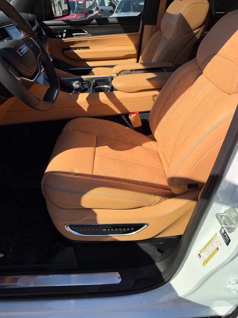 New 2027 Jeep Grand Wagoneer Summit AWD/4WD image 9