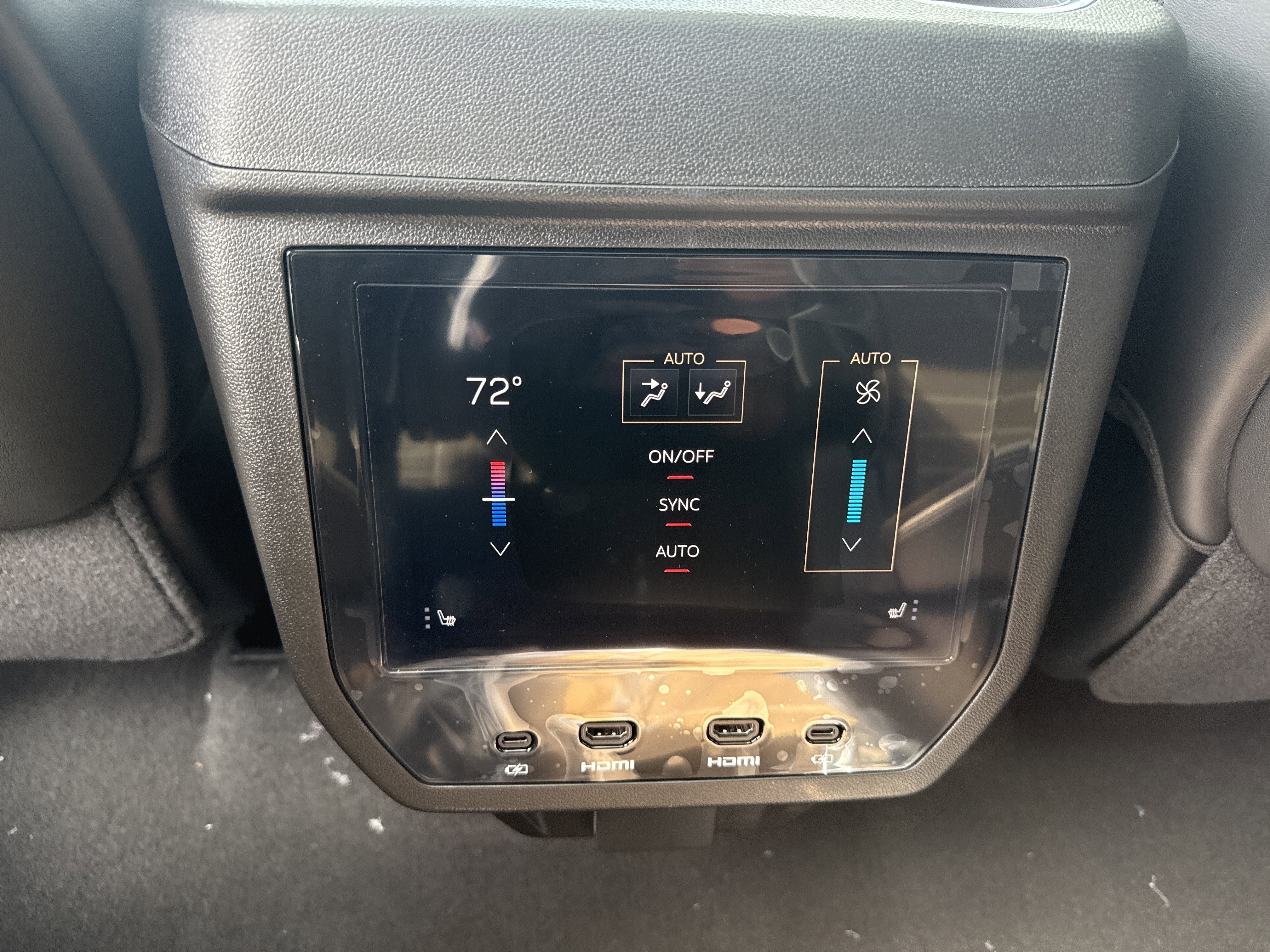 New 2026 GMC Yukon XL Denali Ultimate AWD/4WD image 17
