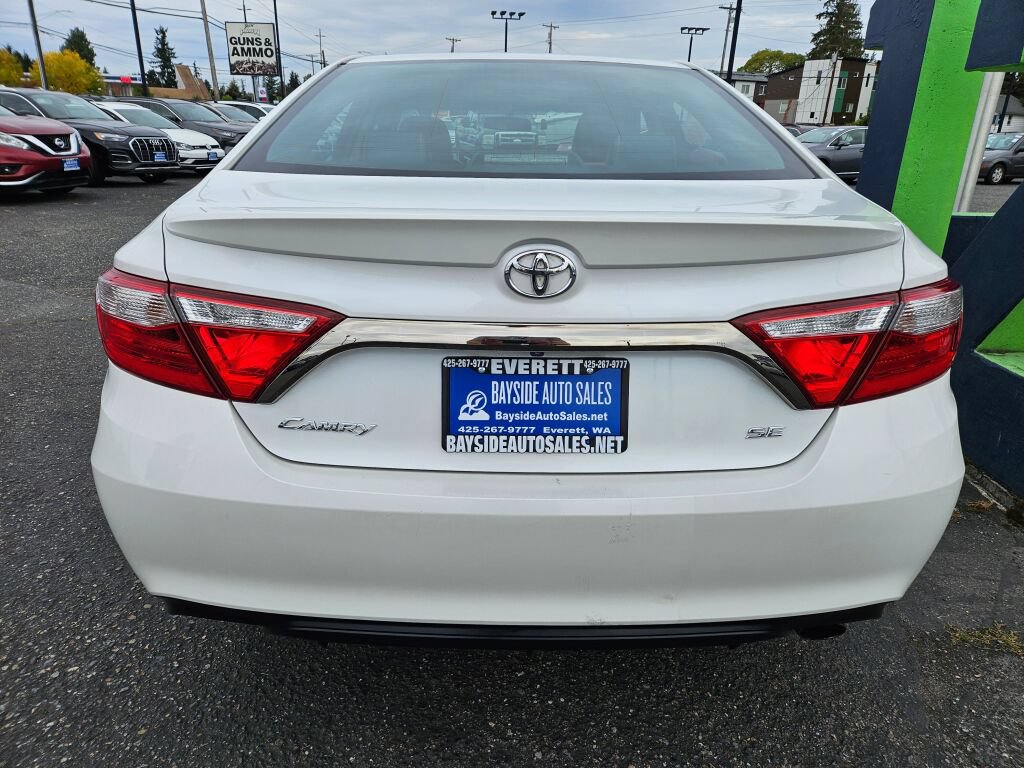 Used 2016 Toyota Camry SE FWD image 4