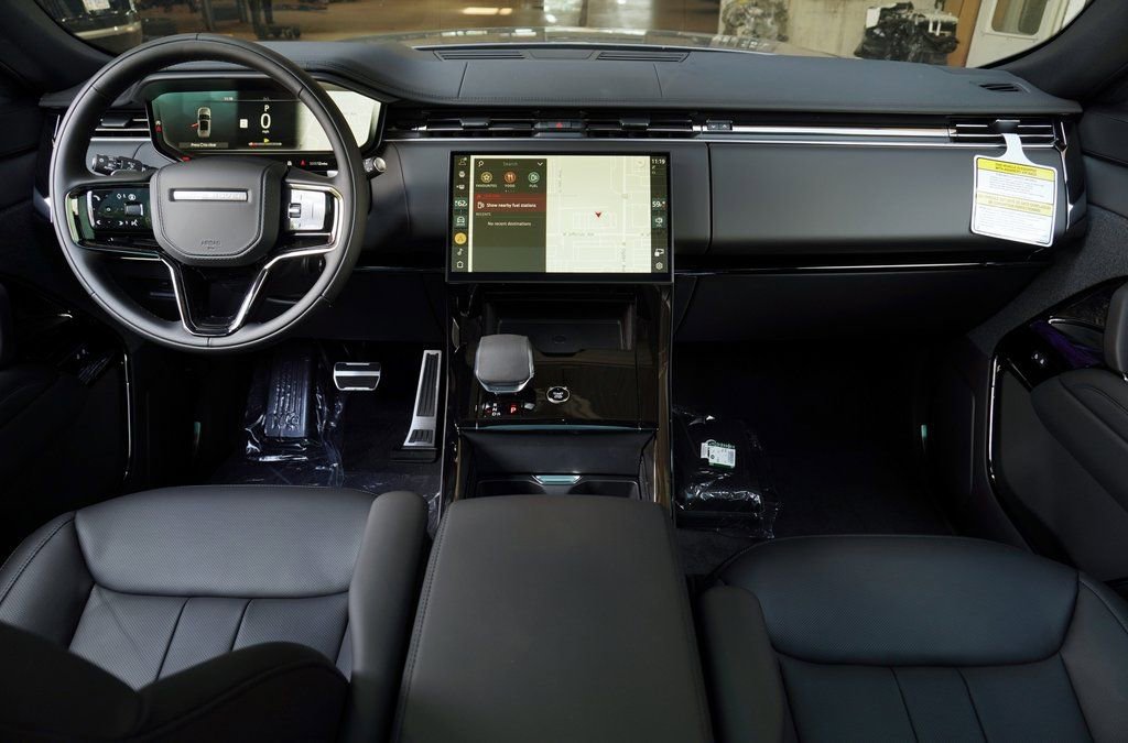 Used 2025 Land Rover Range Rover Sport Dynamic SE image 10