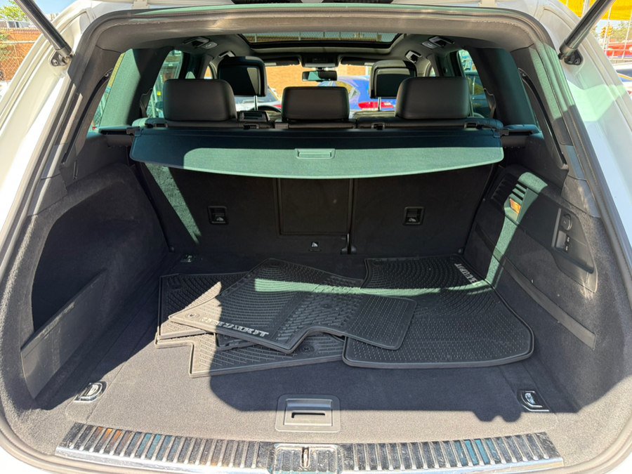 Used 2014 Volkswagen Touareg VR6 AWD/4WD image 19