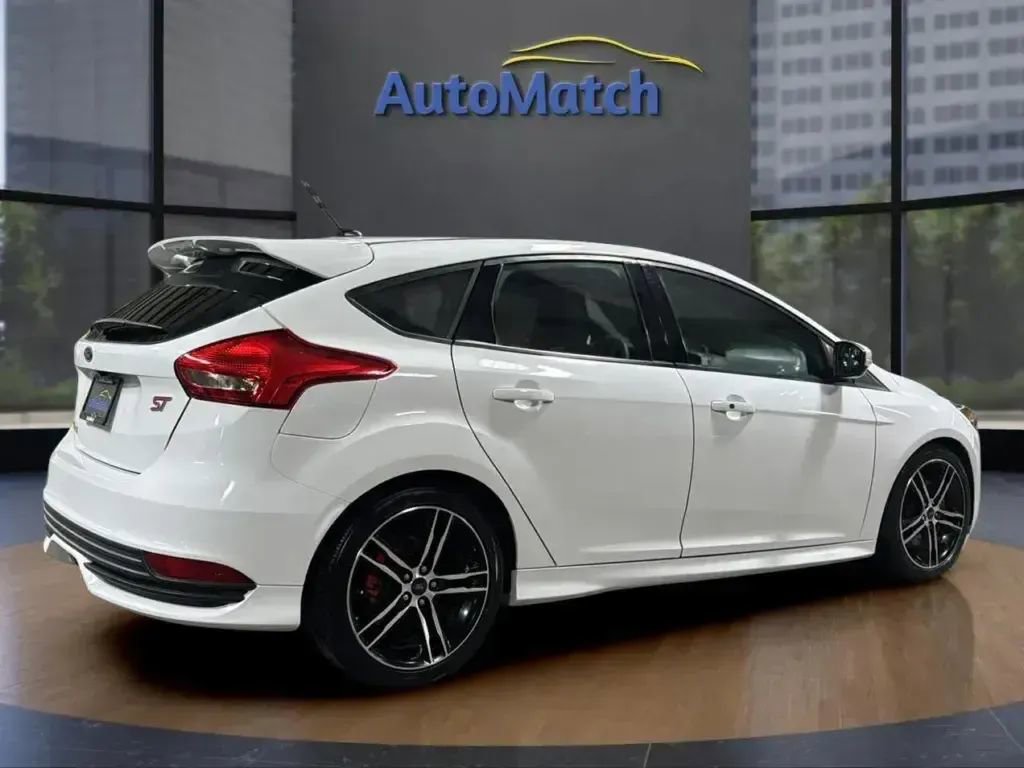 Used 2017 Ford Focus ST w/ Equipment Group 402A image 10