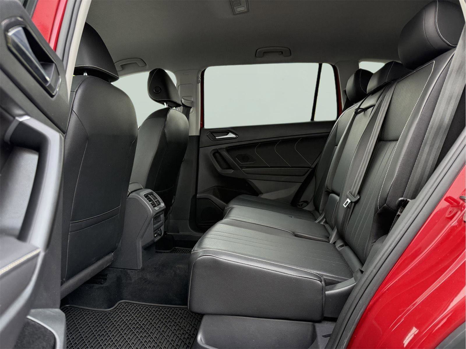 Used 2022 Volkswagen Tiguan SE AWD/4WD image 20