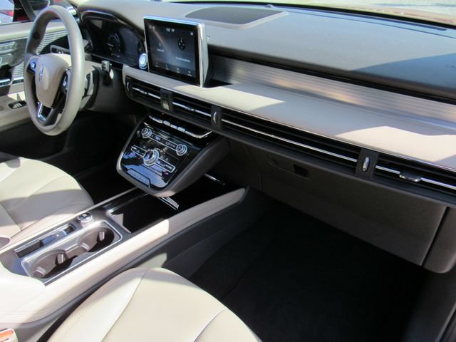 Used 2022 Lincoln Corsair FWD image 10