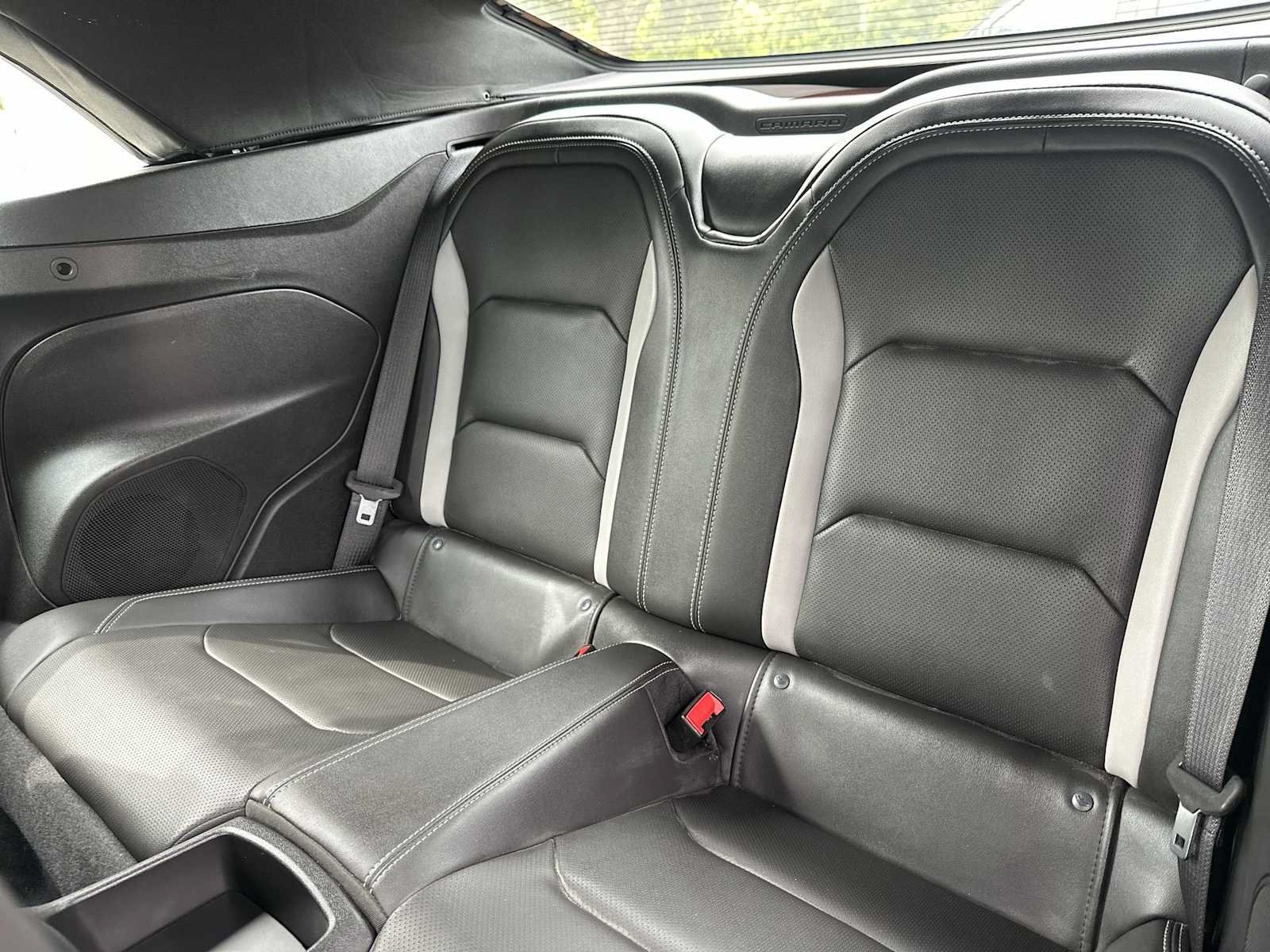 Used 2018 Chevrolet Camaro SS RWD image 17