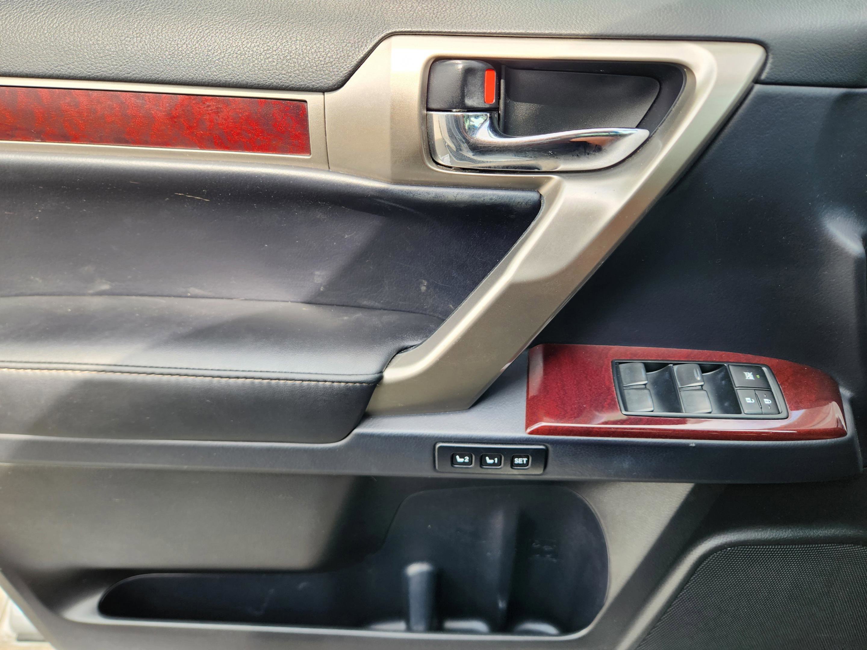 Used 2017 Lexus GX 460 Luxury w/ Preferred Accessory Package image 20