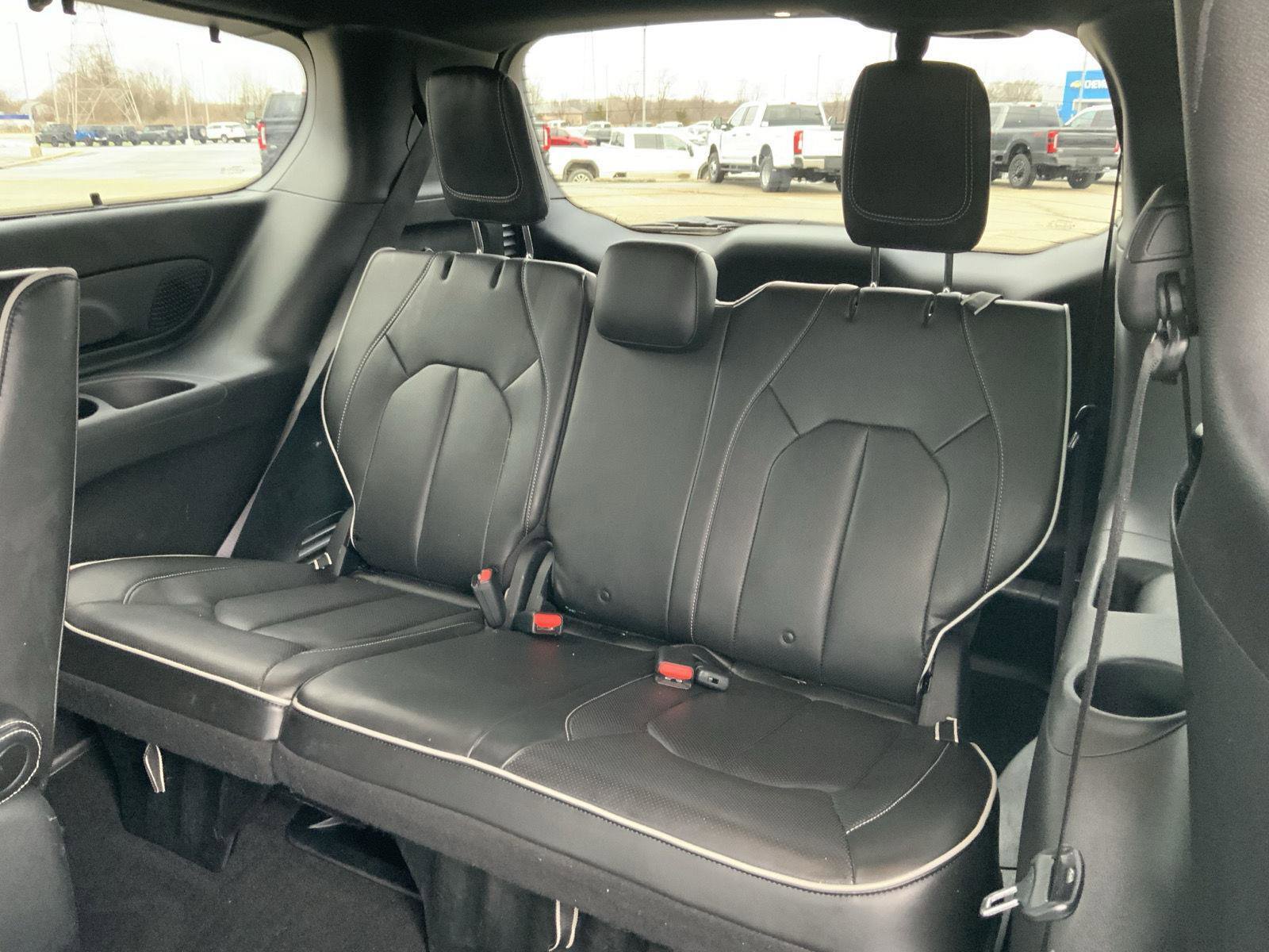 Used 2021 Chrysler Pacifica Limited w/ S Appearance Package image 60