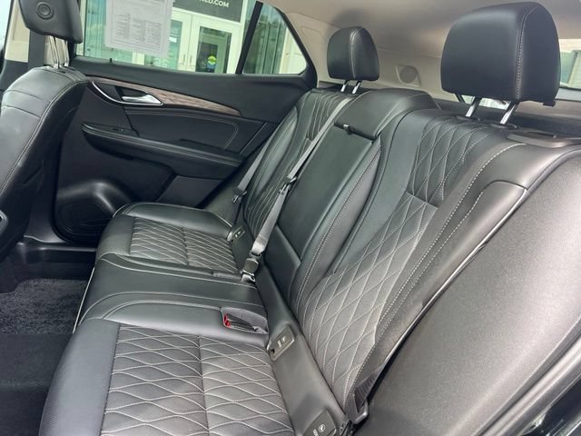 Used 2023 Buick Envision Avenir AWD/4WD image 21
