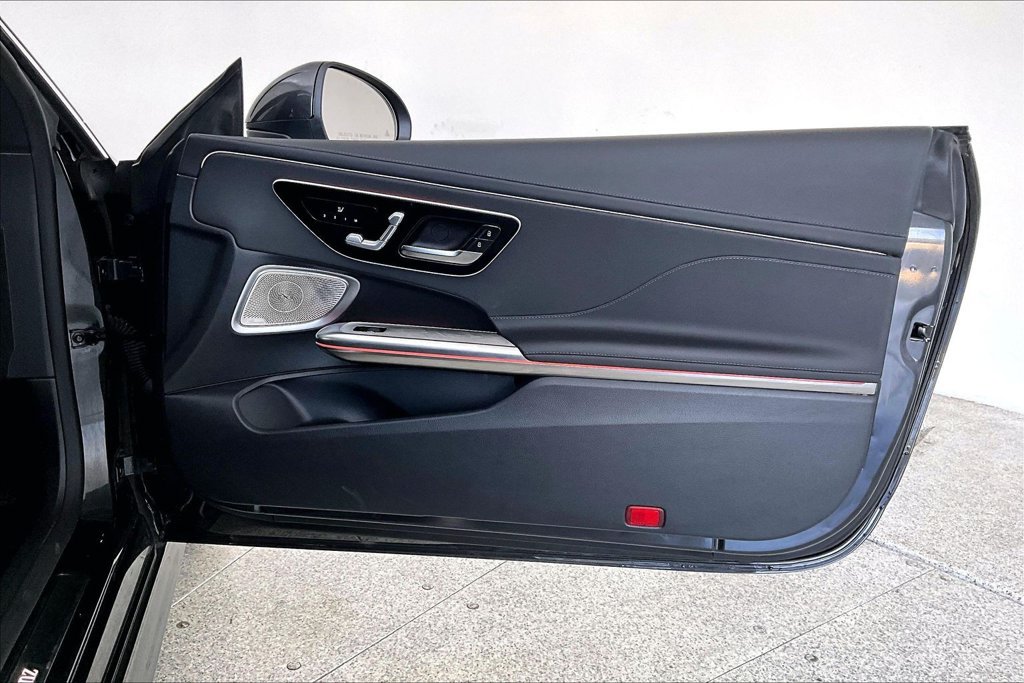 Used 2025 Mercedes-Benz CLE 300 4MATIC Coupe image 23