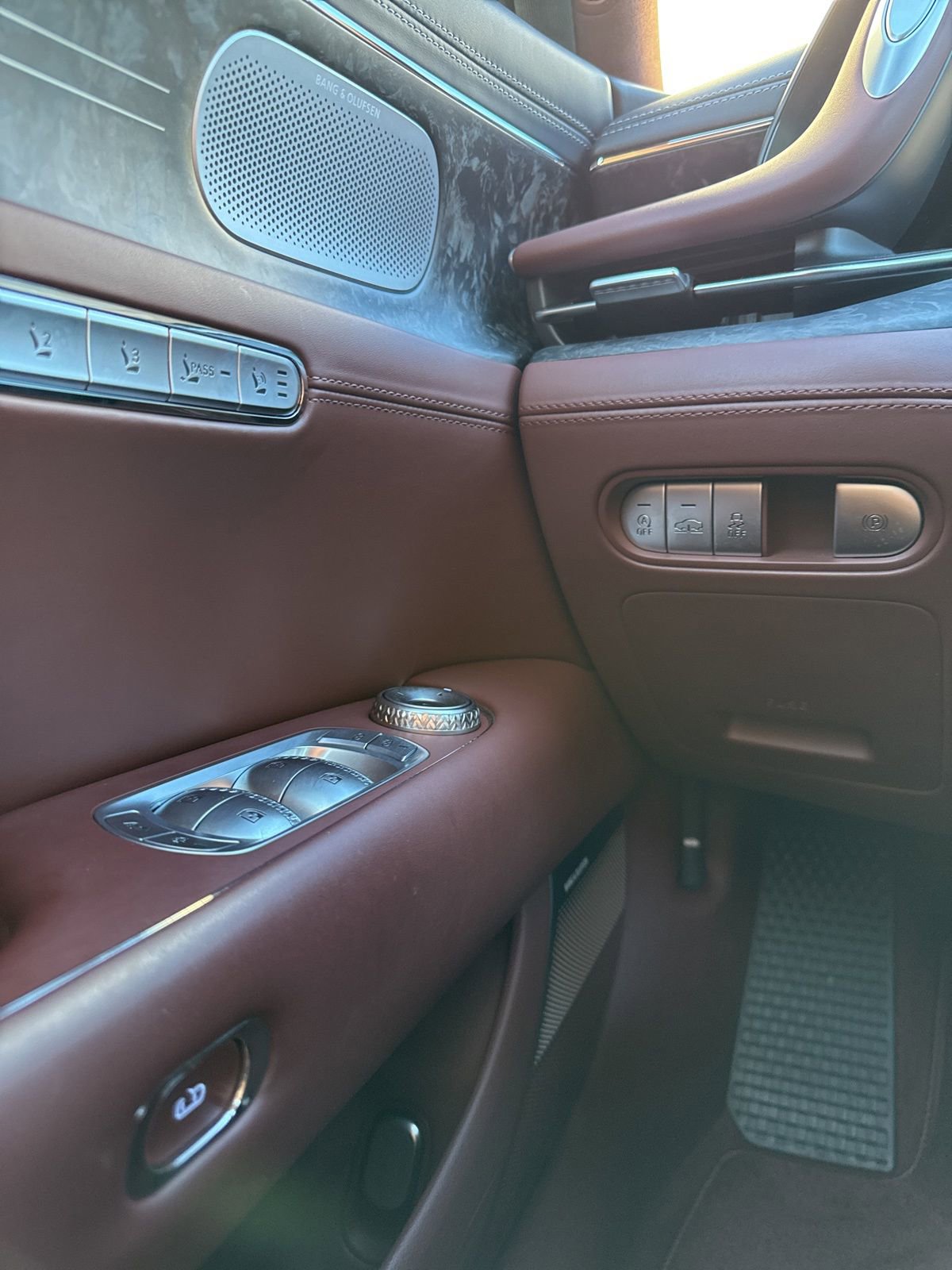 Used 2023 Genesis G90 3.5T image 19