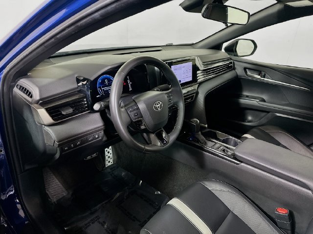 Certified 2025 Toyota Camry SE FWD image 11