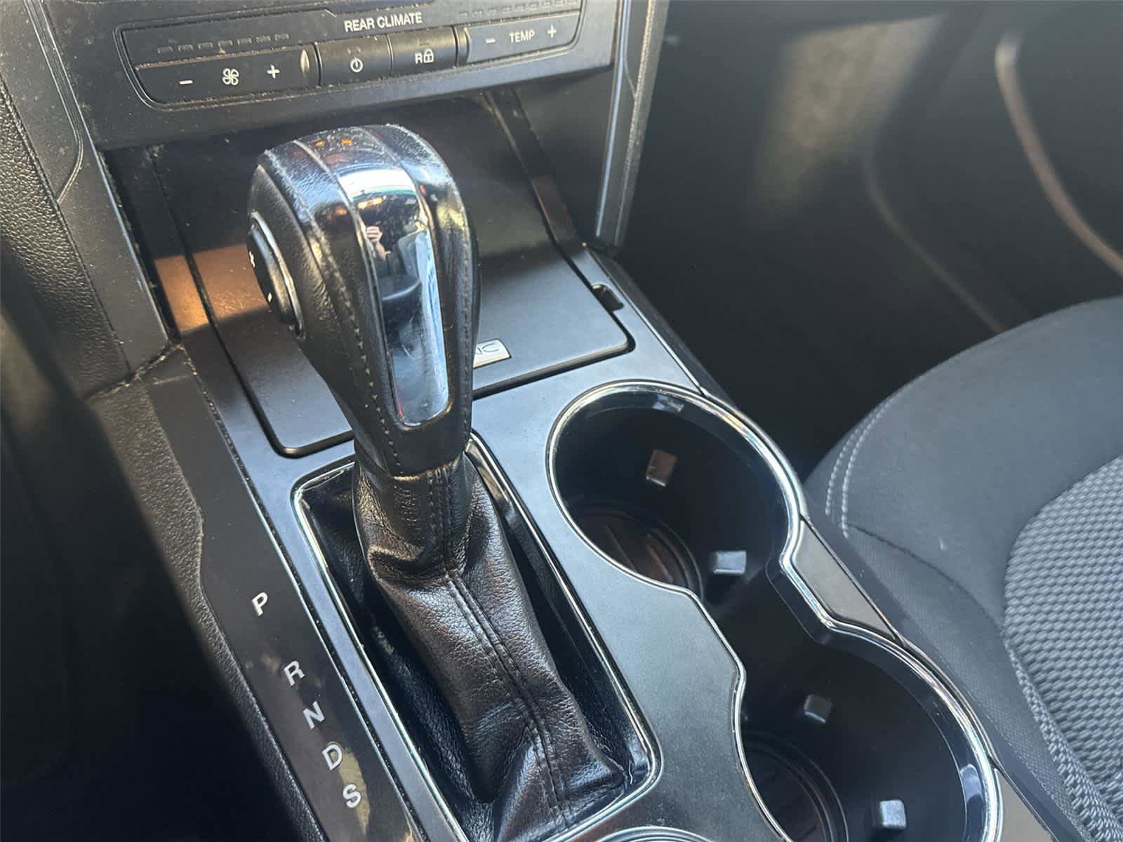 Used 2018 Ford Explorer XLT AWD/4WD image 18