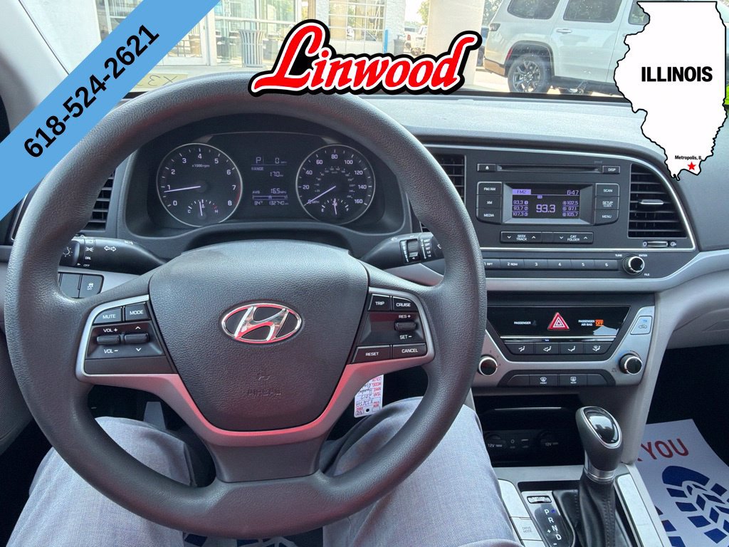 Used 2017 Hyundai Elantra SE FWD image 2