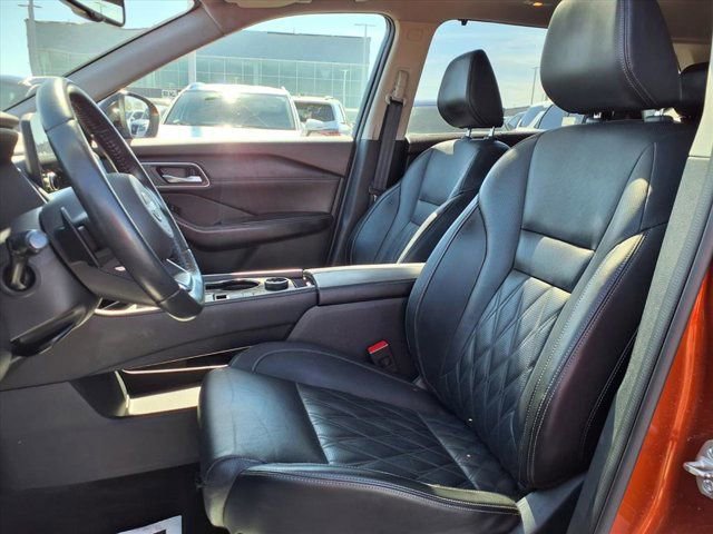 Used 2022 Nissan Rogue Platinum w/ Head-Up Display Package image 11