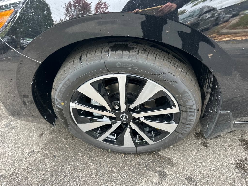 New 2025 Nissan Sentra SV w/ SV Premium Package image 35