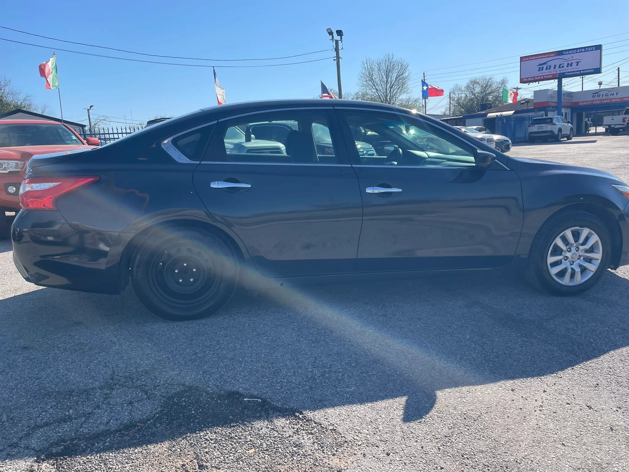 Used 2016 Nissan Altima 2.5 S w/ Power Driver Seat Package FWD image 4