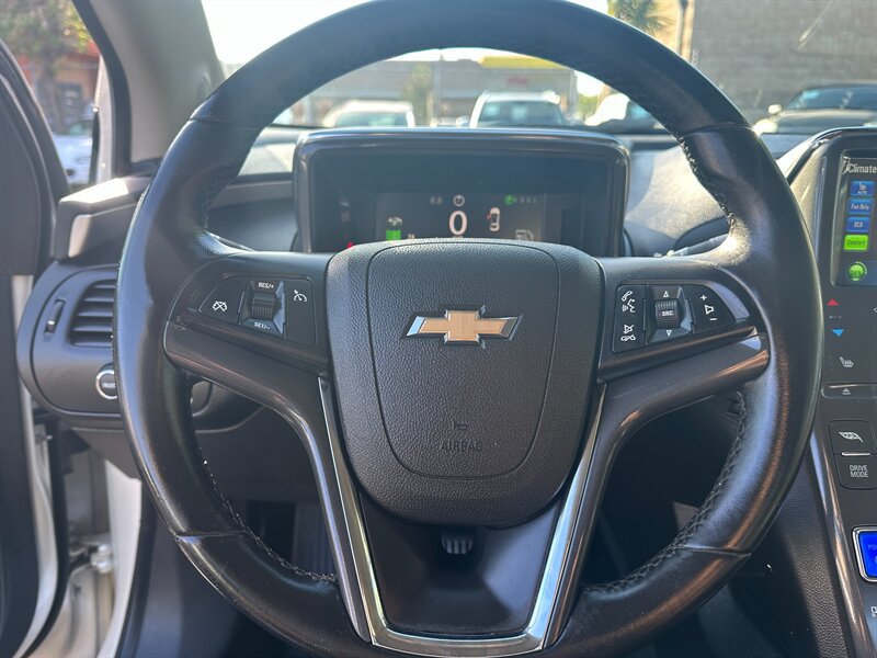 Used 2012 Chevrolet Volt Premium w/ Premium Trim Package FWD image 18