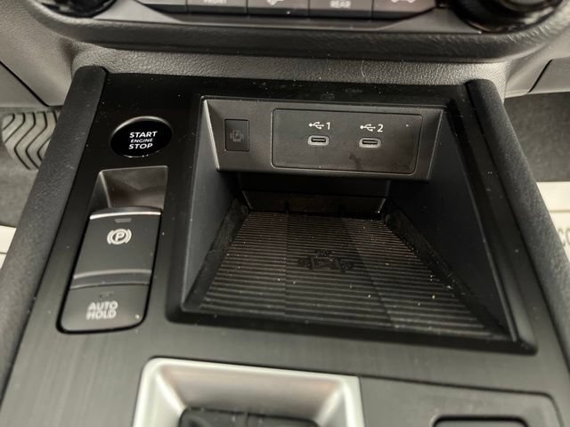 Used 2026 Nissan Kicks SV FWD image 29