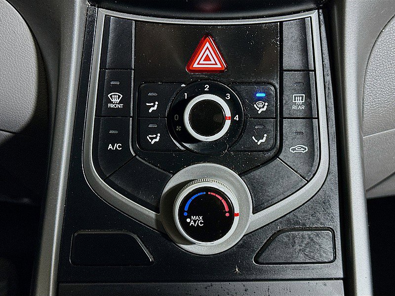 Used 2016 Hyundai Elantra SE image 15