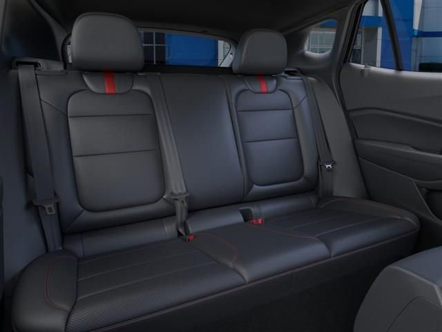 New 2025 Chevrolet Trax RS w/ Sunroof Package FWD image 18