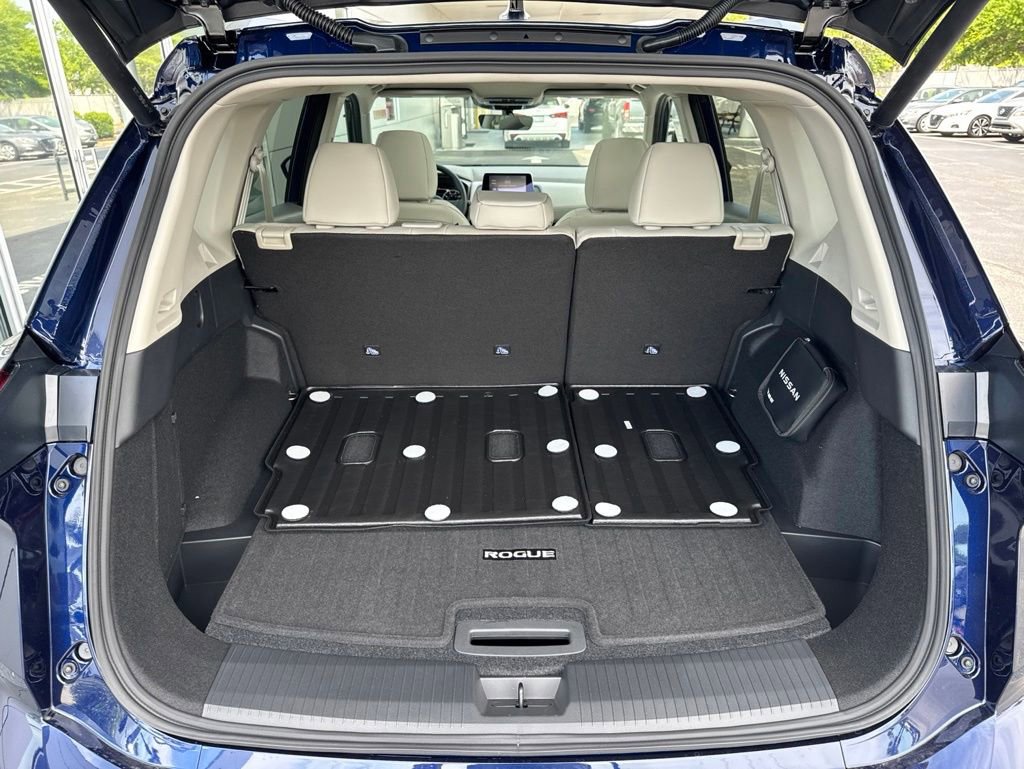 New 2026 Nissan Rogue SV FWD image 18