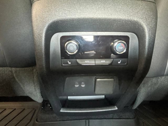 Used 2024 Chevrolet Traverse RS AWD/4WD image 18