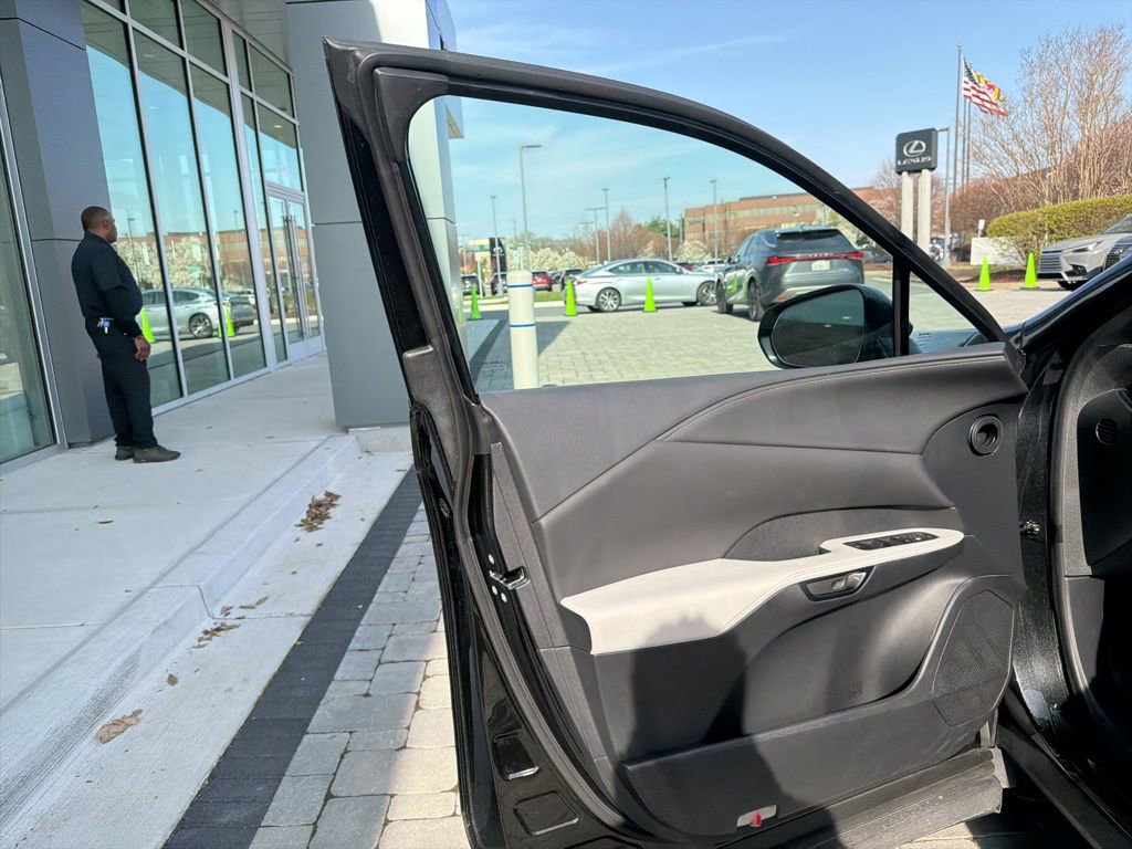 Used 2024 Lexus RX 350 Premium image 25