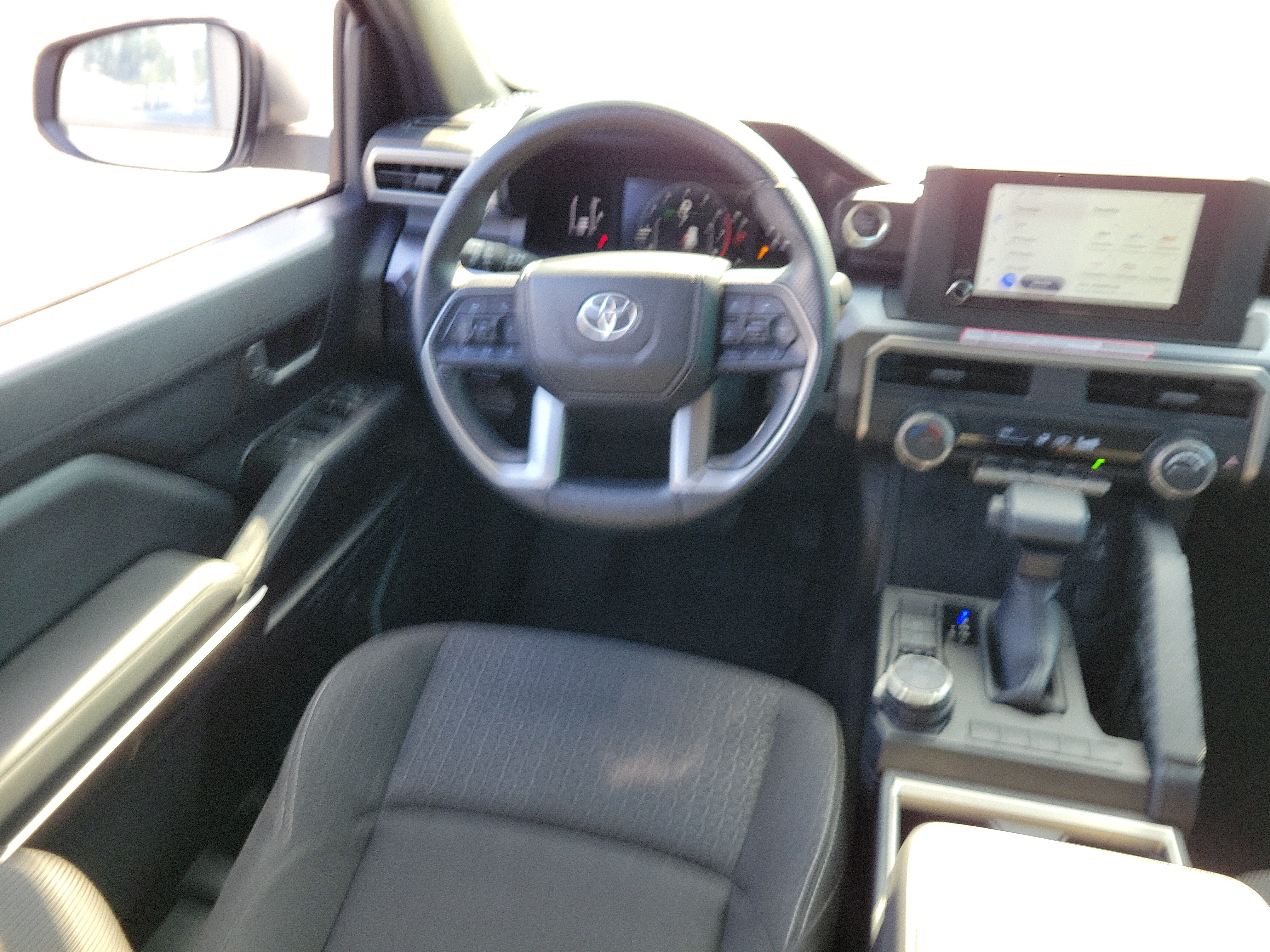 Used 2025 Toyota 4Runner SR5 AWD/4WD image 16