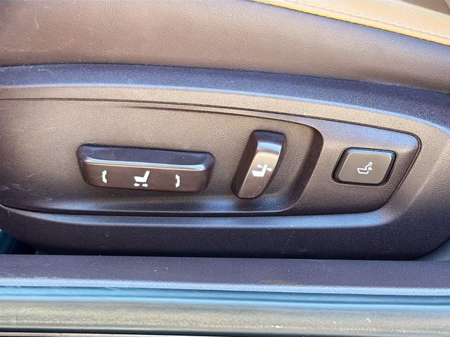 Used 2016 Lexus ES 350 w/ Premium Package w/Wood Trim image 24