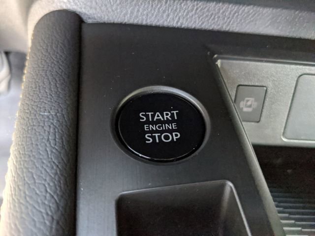 Certified 2025 Nissan Kicks SV w/ SV Premium Package AWD/4WD image 39