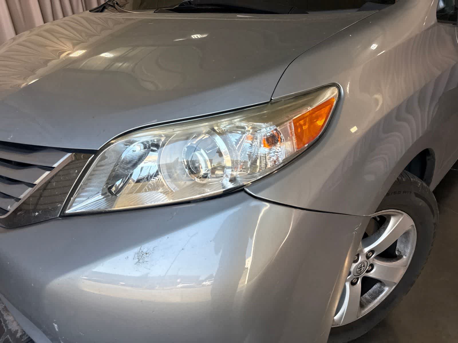 Used 2016 Toyota Sienna LE FWD image 9
