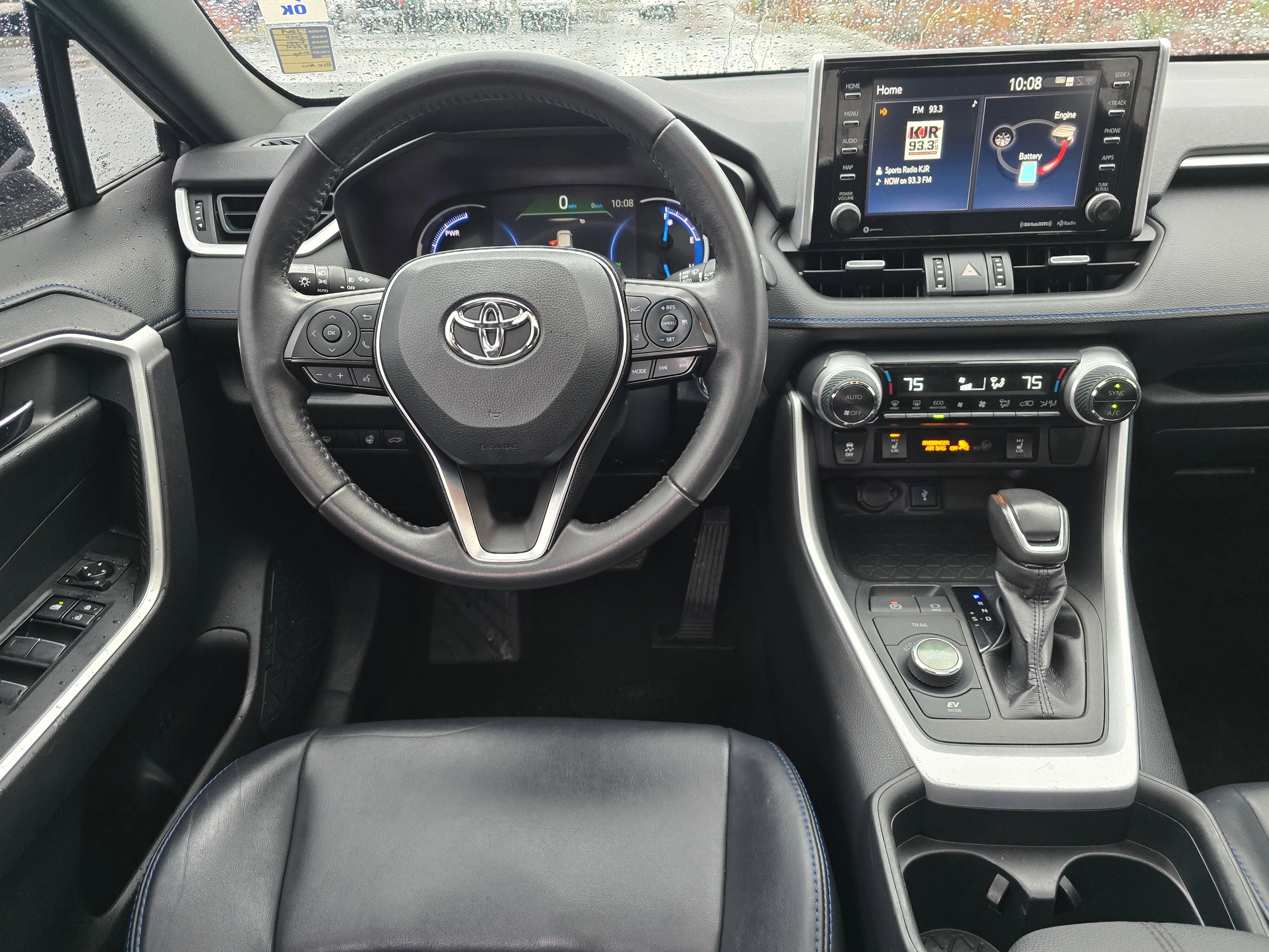 Used 2020 Toyota RAV4 XSE w/ XSE Grade Weather Package AWD/4WD image 15