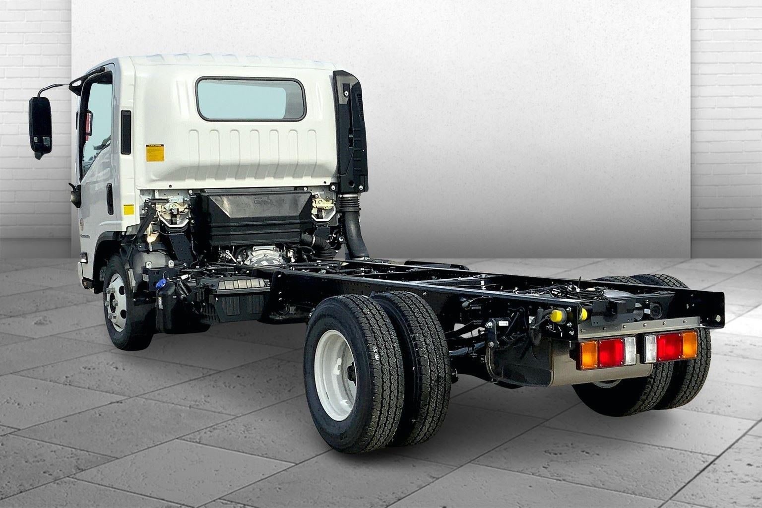 New 2024 Chevrolet Low Cab Forward 4500 XD RWD image 3