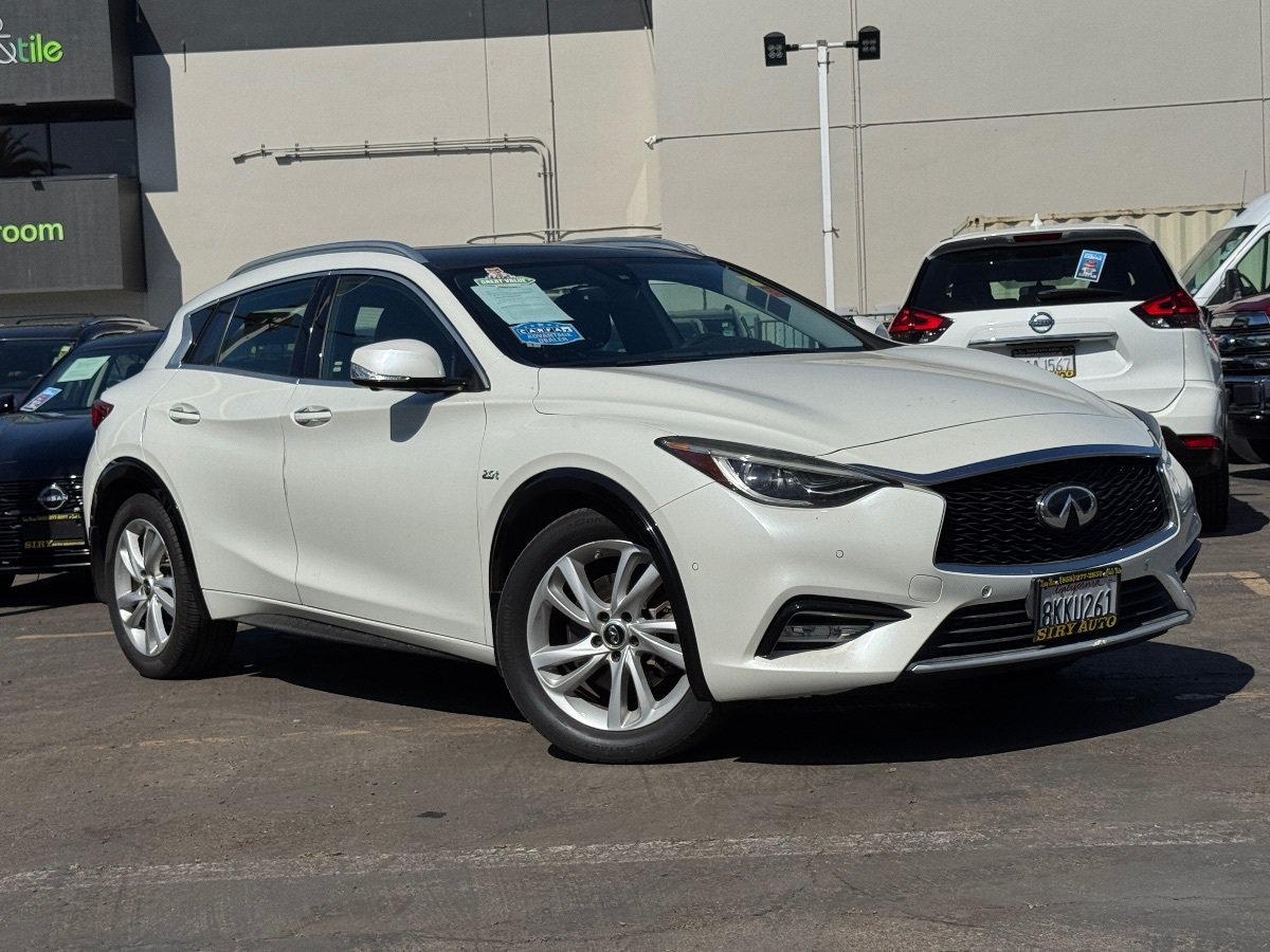 Used 2019 INFINITI QX30 w/ Cargo Package FWD image 2
