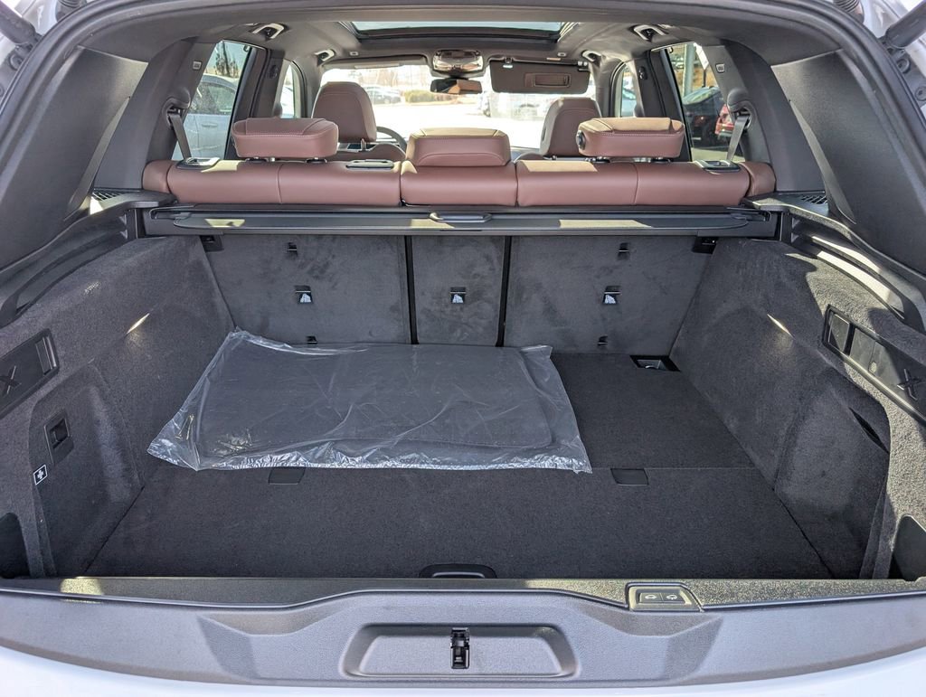 New 2026 BMW X5 xDrive50e w/ Premium Package image 18
