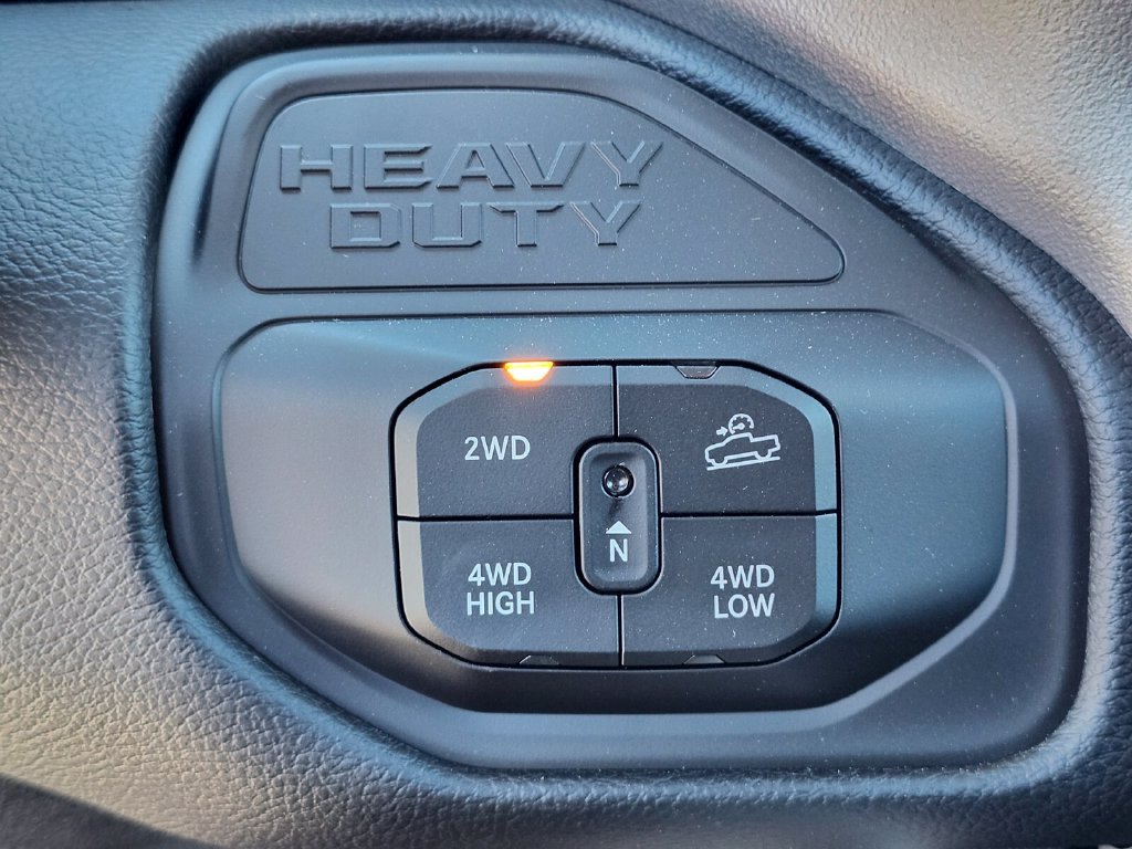 New 2026 RAM 2500 Big Horn AWD/4WD image 25