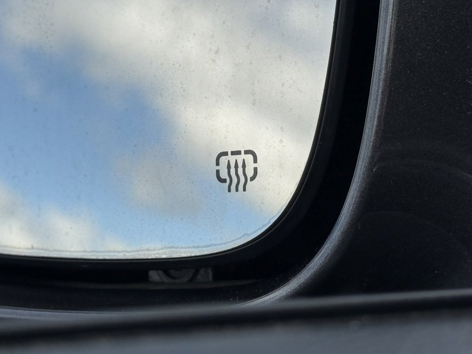 Used 2020 Chrysler Pacifica Touring-L Plus image 44