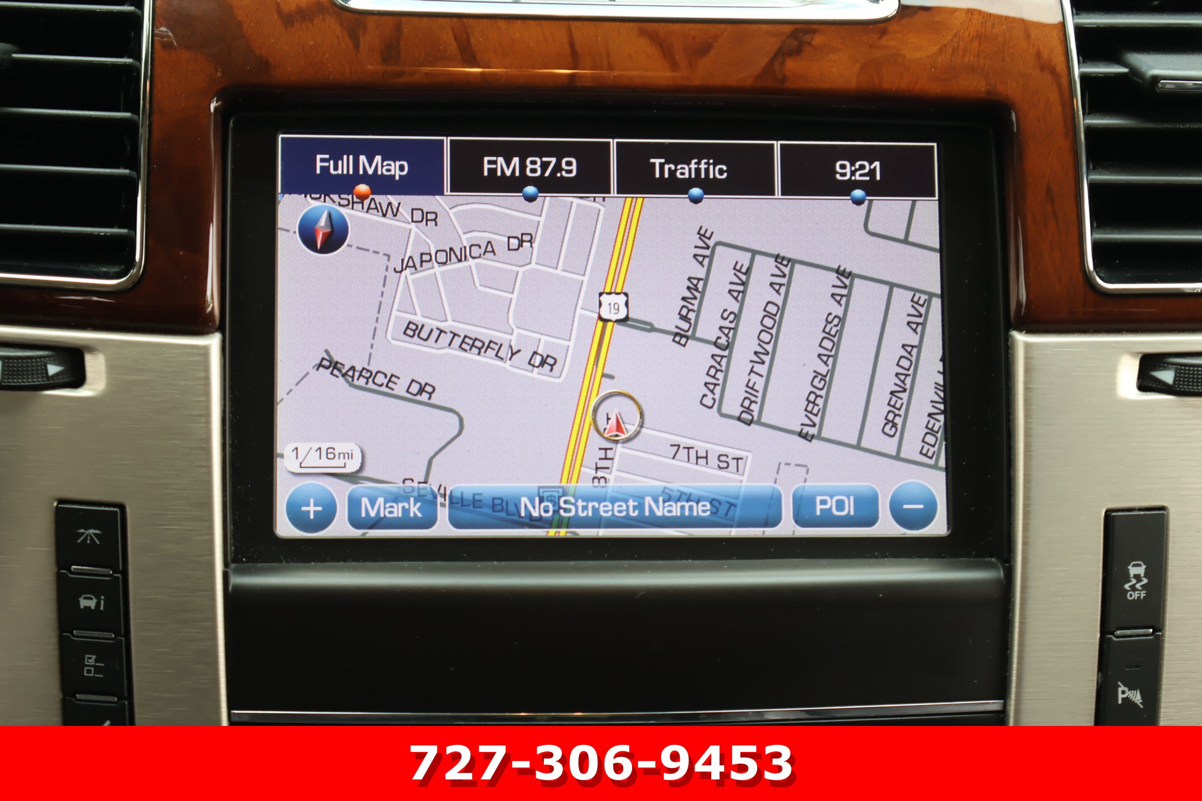 Used 2013 Cadillac Escalade ESV Platinum RWD image 3