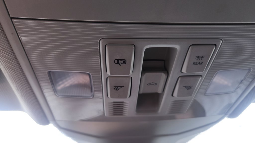 Used 2025 Volkswagen Jetta SE FWD image 21
