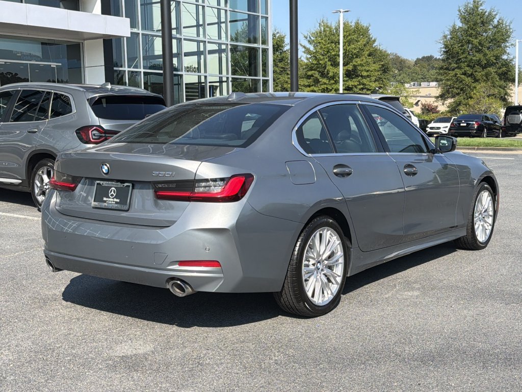 Used 2024 BMW 330i Sedan RWD image 3