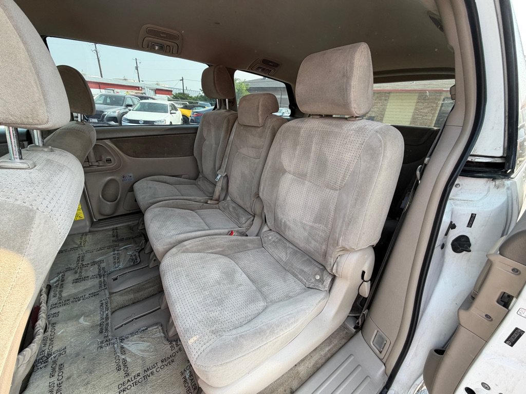 Used 2008 Toyota Sienna CE FWD image 10