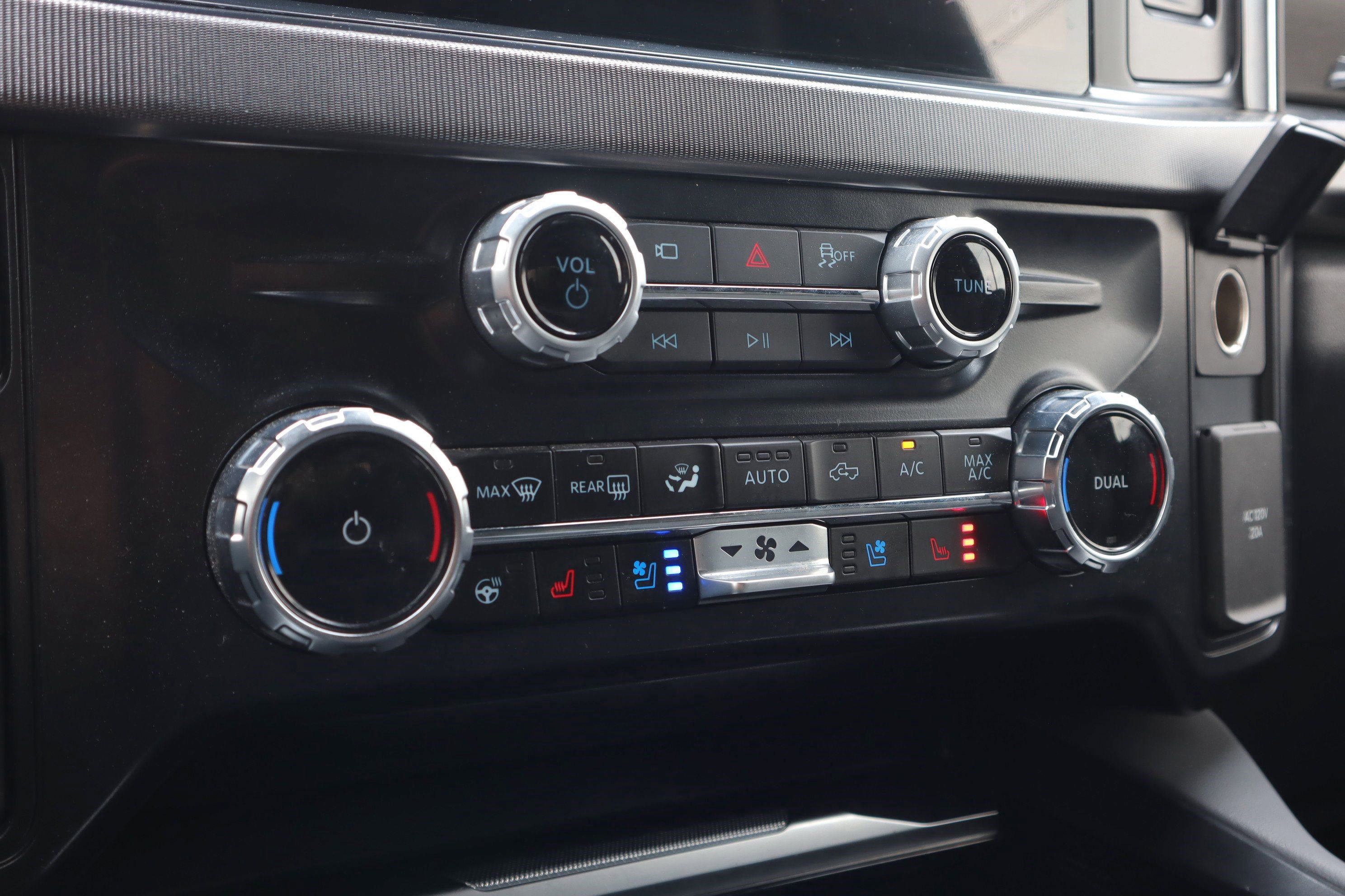 Used 2026 Ford F250 Platinum image 17