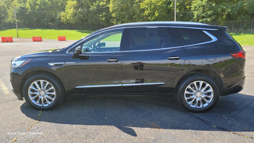 Used 2021 Buick Enclave Essence w/ Sound and Sites Package AWD/4WD image 7