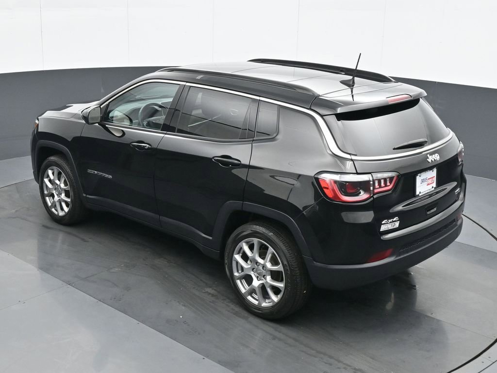 Used 2022 Jeep Compass Latitude w/ Sun and Sound Group image 19